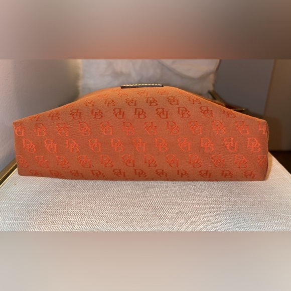 Dooney & Bourke Vintage handbag-burnt orange w/ Leather shoulder - Picture 8 of 11